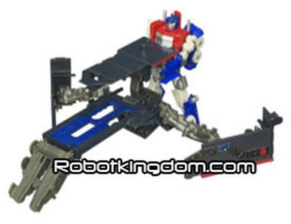 Transformers Cyberverse Optimus Prime Action Playset  (2 of 4)